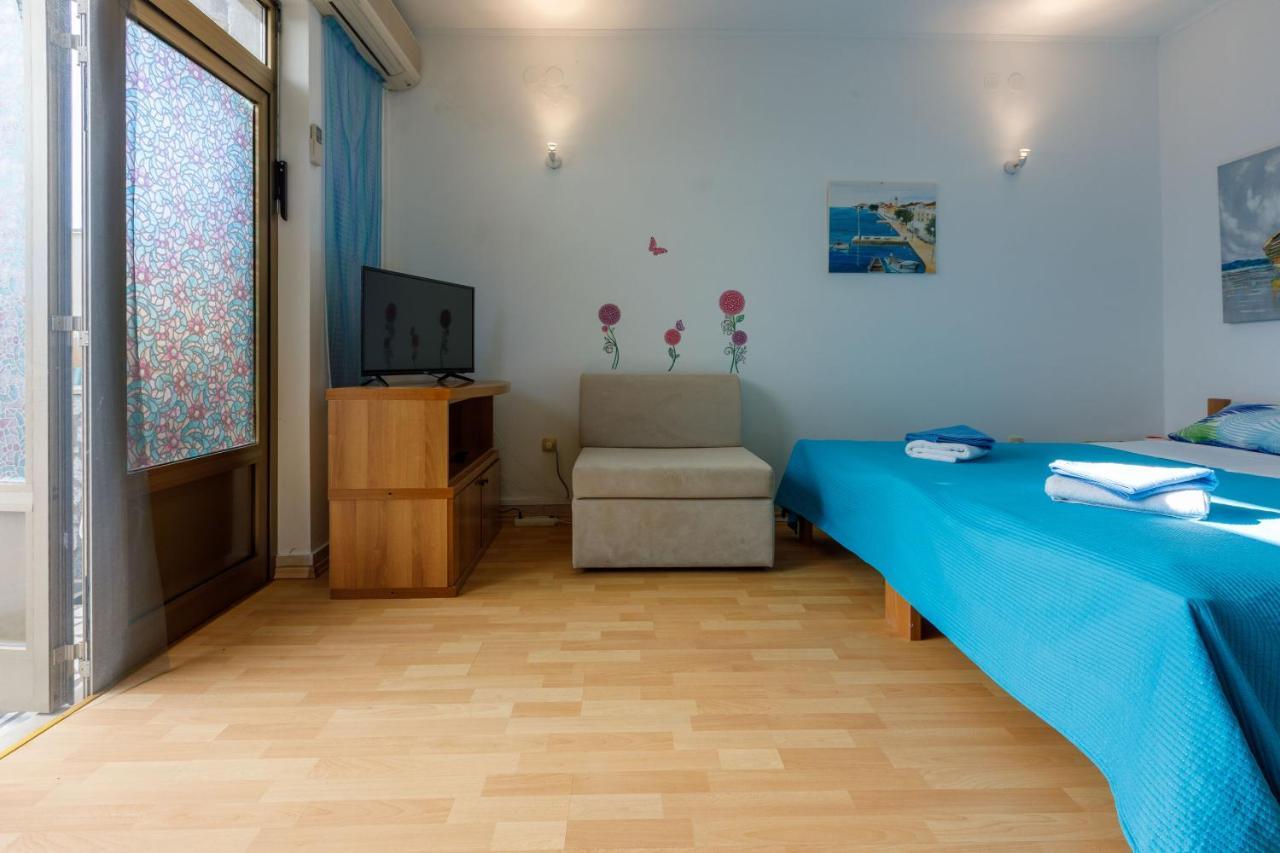 Apartments Budzyn Novi Vinodolski Exterior foto